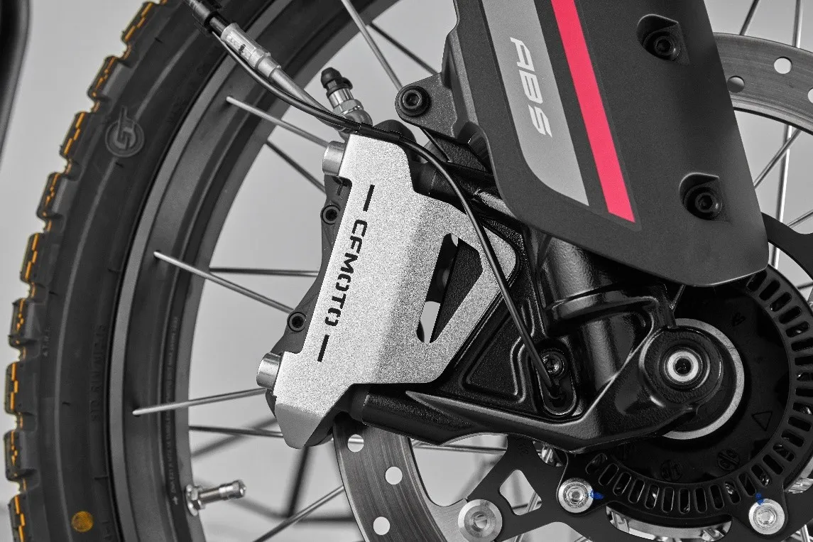 CFMoto vordere Bremssattel Schutzabdeckung - MT 450 2024- - CF-6AQV-804400-6000