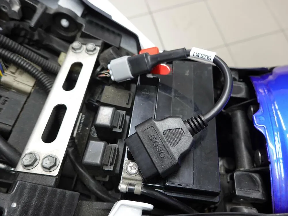 TMP-Motorrad-OBD2-Adapterkabel-16-Pin-auf-Suzuki-Diagnosestecker-6-Pin-4-9757-am-Motorrad TMP Motorrad OBD2 Adapterkabel 16 Pin auf Suzuki Diagnosestecker 6 Pin - #4