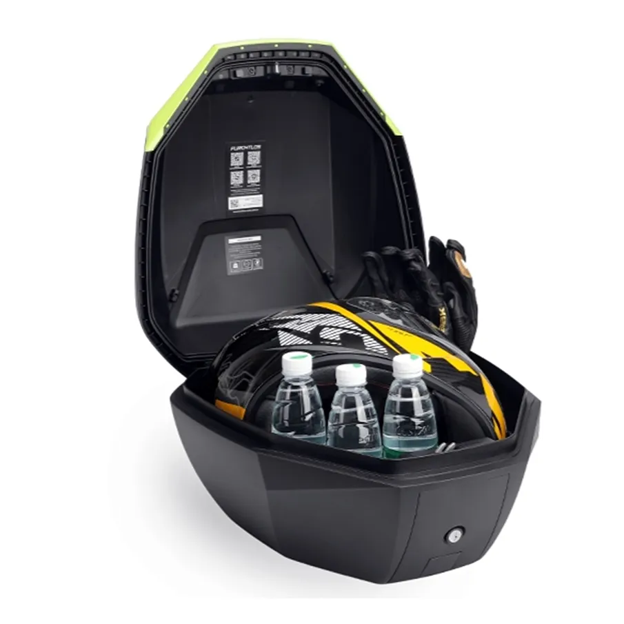 Furchtlos-SHIELD-S-Luxe-Topcase-35-Liter-offen-2 Furchtlos SHIELD S Luxe Topcase - 35 Liter - schwarz/silber - inkl. Montagekit