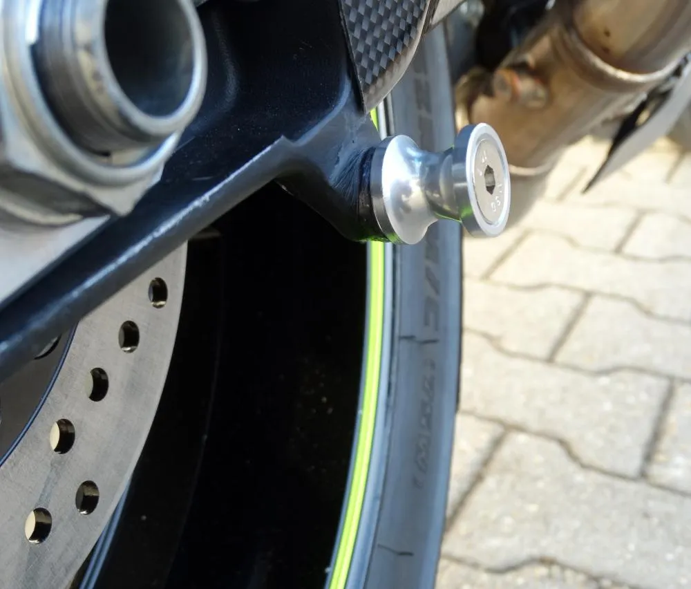 Staenderaufnahmen_M10_silber_am_Fahrzeug Ständeraufnahmen Bobbins M10 silber