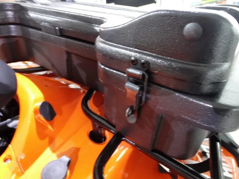 Prospector_Box_vorne_3505_0006_verschluss Moose Utility Division Prospector Front Box Quad Koffer vorne groß - 3505-0006